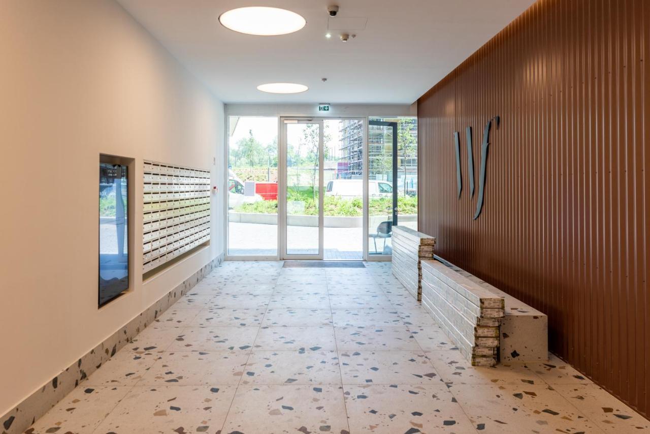 Apartamento Sweet , 30sqm Studio, Free Private Parking, Mountain View, Balcony, 20 Min From Downtown Budapest